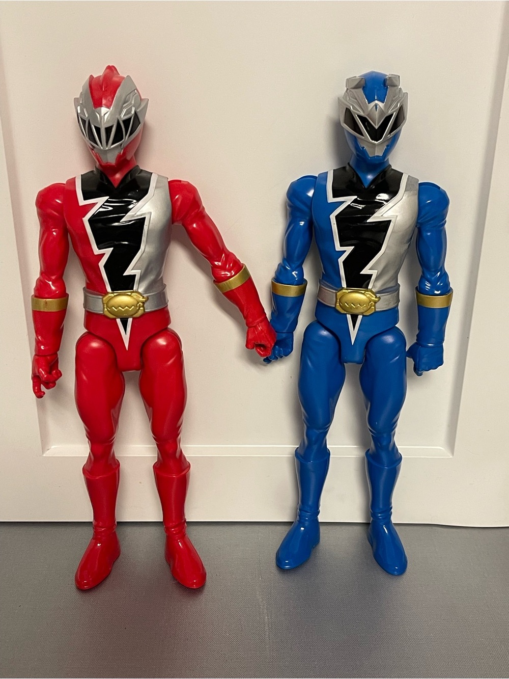 Saban’s Power Rangers Dino Fury Blue Rangers & Red 12” Action Figures Hasbro